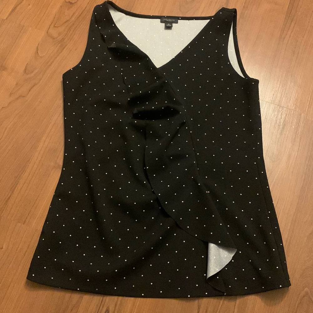 Ann Taylor sleeveless top w ruffle detail